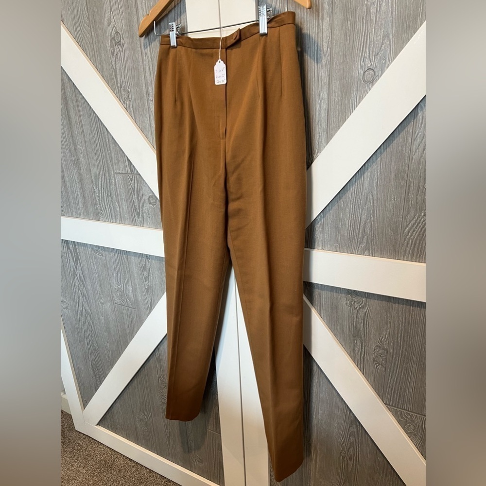 080. Harve Bernard 💯 WOOL Trousers 6T • Rise 12 • Inseam 30 • Waist 28